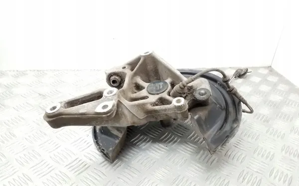 Mozzo ruota posteriore Skoda Yeti 2010 3C0505435F image 3