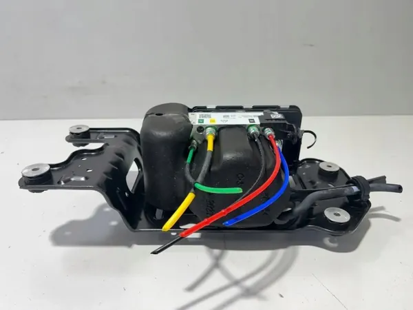 BMW X5 G05 Taka-ilmajousituskompressori OEM 5A70699 image 4