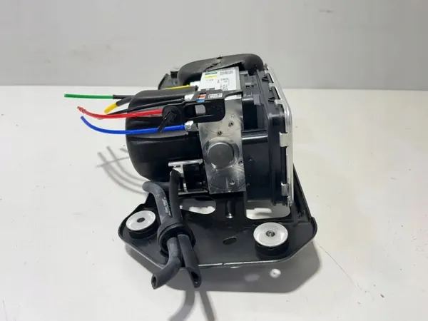 BMW X5 G05 Taka-ilmajousituskompressori OEM 5A70699 image 5