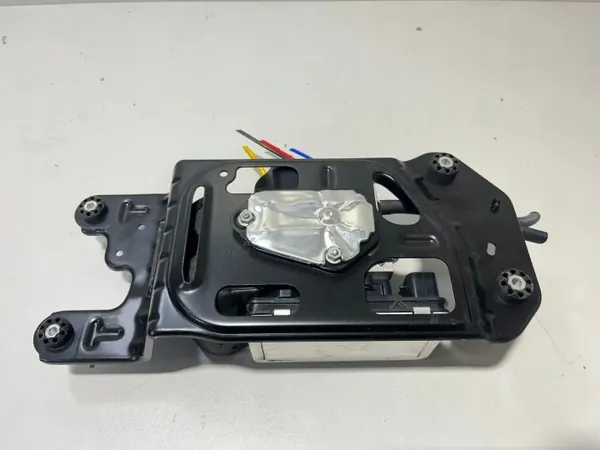 BMW X5 G05 Taka-ilmajousituskompressori OEM 5A70699 image 7