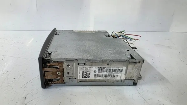 Radio CD Renault OEM 8200466670 para Espace IV Lift image 3
