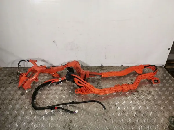 Lexus NX Pluspol OEM FBZ8452 - Begagnad image 2