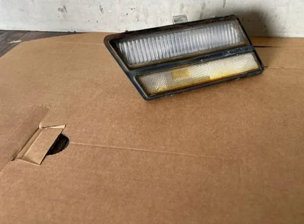 Intermitente delantero derecho OEM 5936592 para Corvette C3 image 2