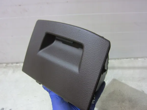 BMW X5 F15 F16 Bestuurdersconsole opbergvak OEM 9288817 image 3