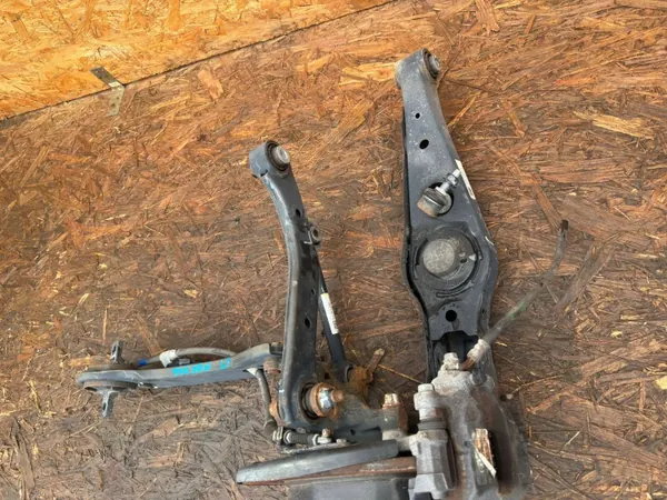 OEM ZWROTNICA WAHACZ LEWY TYŁ HYUNDAI TUCSON III 4X4 image 3