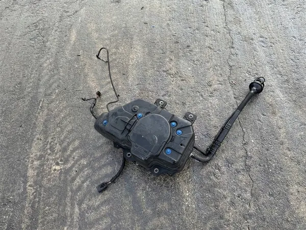 Réservoir de pompe AD Blue GK215J228AD Ford Transit MK8 16-19R image 5