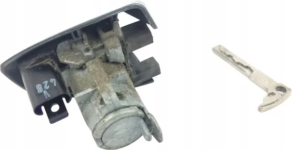 Mercedes W204 dörrlåscylinder OEM C755 image 3