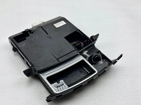Cendrier Mercedes S W222 OEM A2226800310 - Occasion image 2