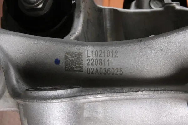 BMW 5 G61 i5 Linker Achternaaf OEM 8840683 - 1876 km image 6