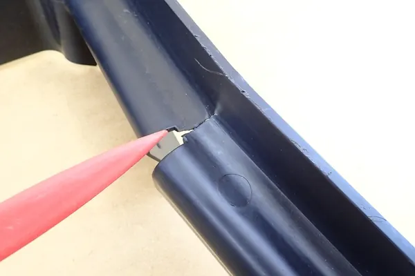 LANCIA Y 95- Kylarfäste Fram 51909989 OE image 6