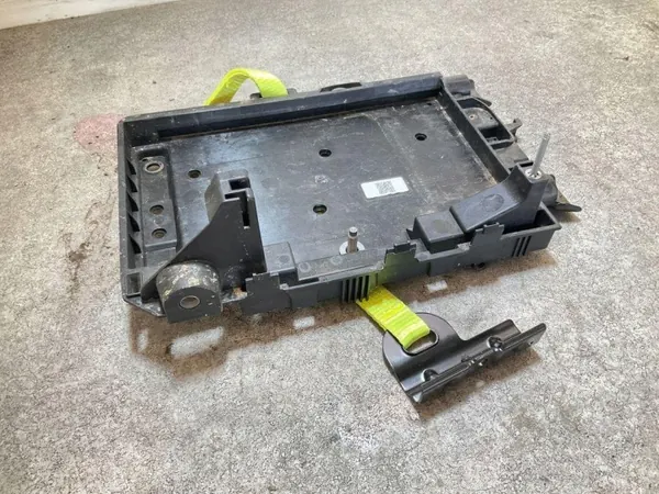 Base da bateria Mercedes-Benz A1776204701 image 4
