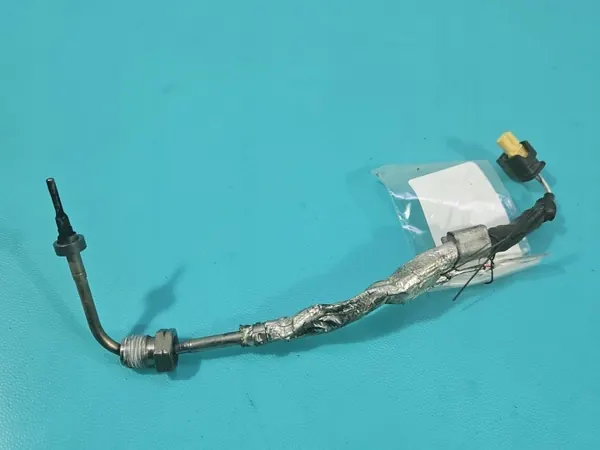 Exhaust Gas Temp Sensor Mercedes W246 2.1 CDI A0009051532 image 2