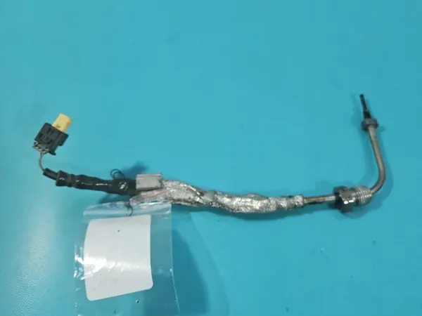 Exhaust Gas Temp Sensor Mercedes W246 2.1 CDI A0009051532 image 3