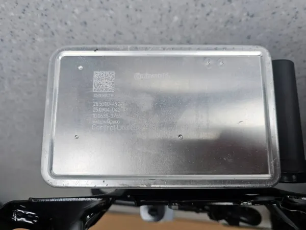 Jeep Grand Cherokee WL Ophangingspomp OEM 68462119AN image 3