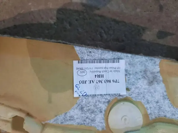 Carpete interior VW TOUAREG 2013 7P6863367 image 3