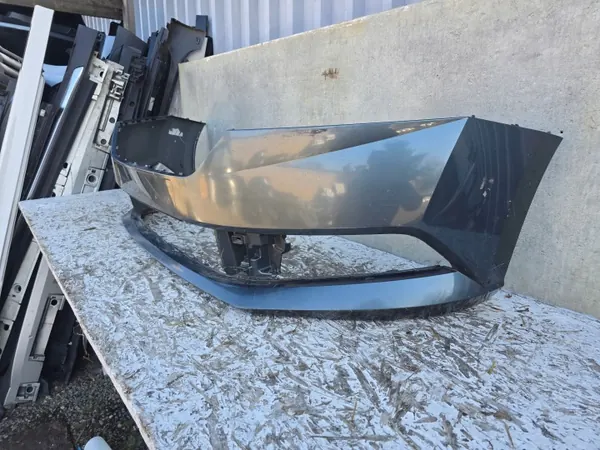 Skoda Fabia III framstötfångare OEM 6V0807221F image 3