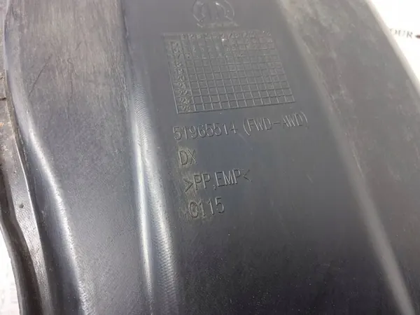 Jeep Renegade 2018 Etu oikea lokasuoja image 9