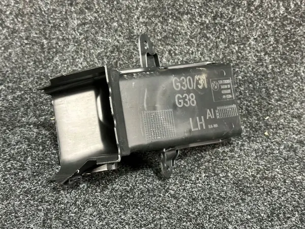 OEM 51747383851 Bromsluftinsug Vänster Fram BMW 5-serie image 2