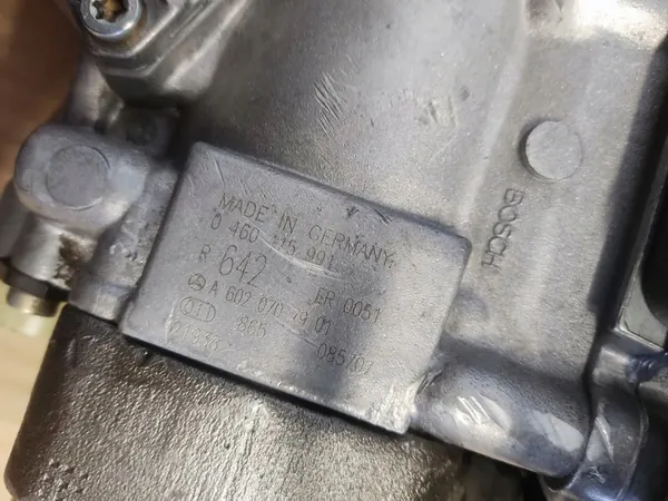 Bosch Brandstofpomp Mercedes Sprinter 2.9TDI image 3