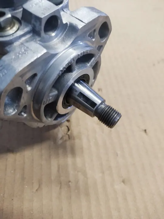 Bosch Brandstofpomp Mercedes Sprinter 2.9TDI image 6