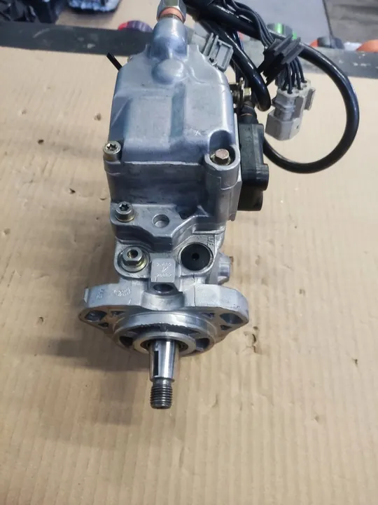 Bosch Brandstofpomp Mercedes Sprinter 2.9TDI image 7