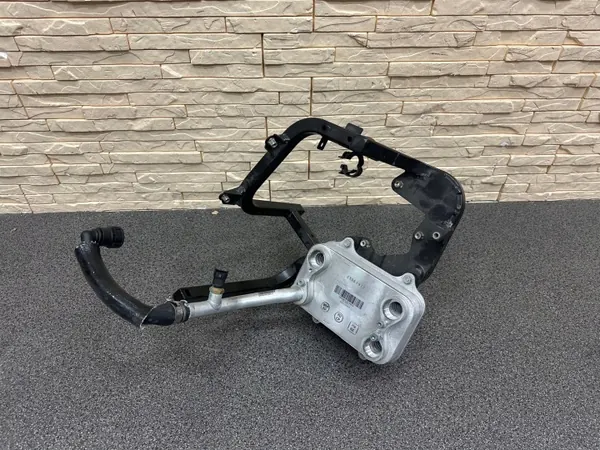 Échangeur eau/huile Ferrari SF90 OEM 839673 Q1 image 2