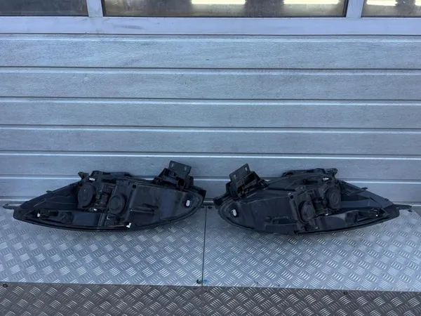 RENAULT SCENIC III ETULAMPPU VASEN OIKEA EU. 260601946R 260108453R image 6