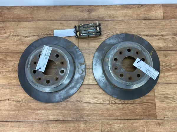 Jarrulevyt ja -palaset takana OEM komplet Jeep Wrangler image 2