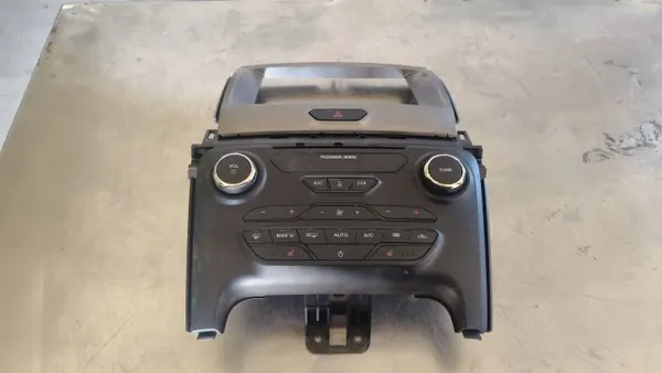 Ilmastointipaneeli Ford Ranger OEM EB3T18E245FF3ENU - Käytetty image 2
