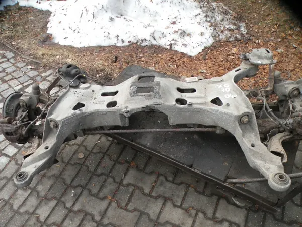 Volvo XC70 01-06 Hinterachsschwinge OEM 9200153 image 2
