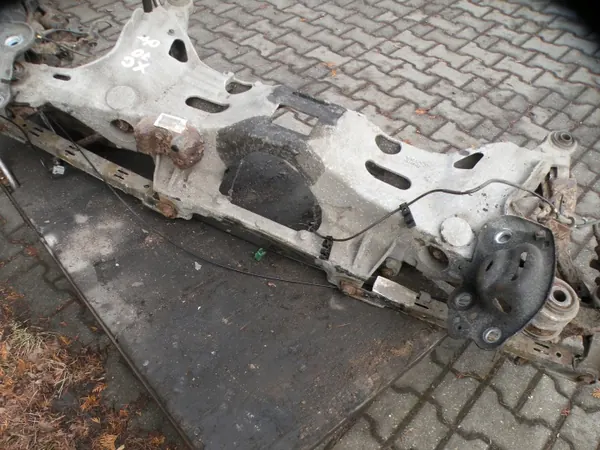Volvo XC70 01-06 Hinterachsschwinge OEM 9200153 image 6