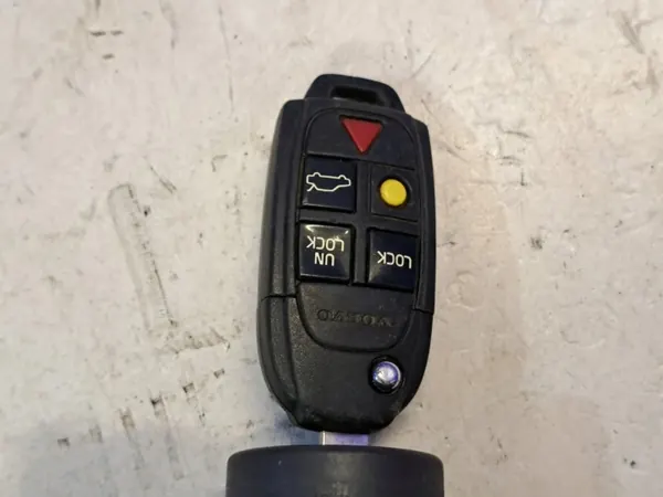 Lukituslukko OEM 30762482 Volvo V70 II:lle image 4