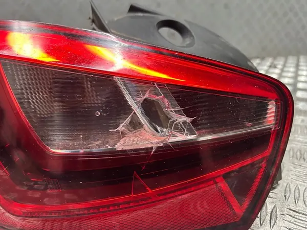 SEAT OE Luz trasera izquierda 6J4945095L image 2