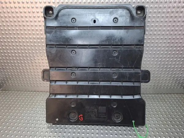 Protector de chasis OEM S26372272 para VW Golf VII image 2