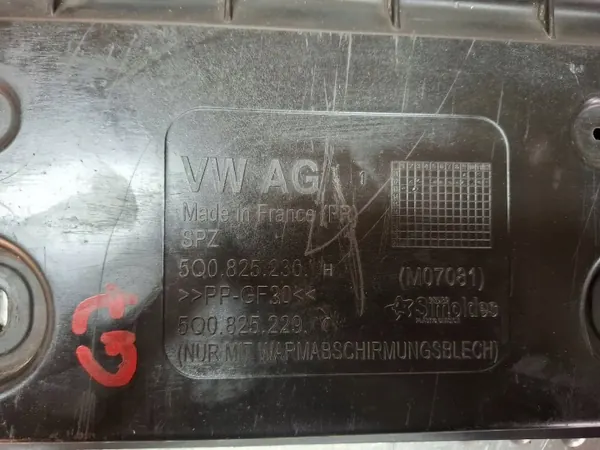 Protector de chasis OEM S26372272 para VW Golf VII image 3