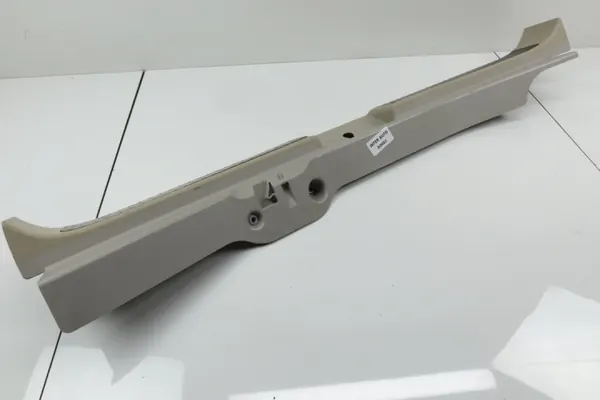 Mercedes W251 Kofferbakstrip afdekking OEM 2516903925 image 7