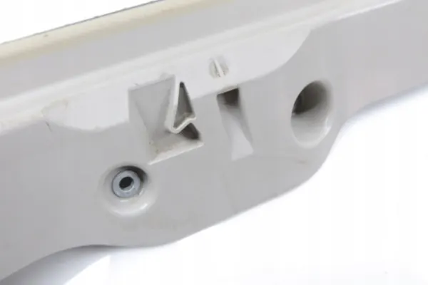 Mercedes W251 Kofferbakstrip afdekking OEM 2516903925 image 8