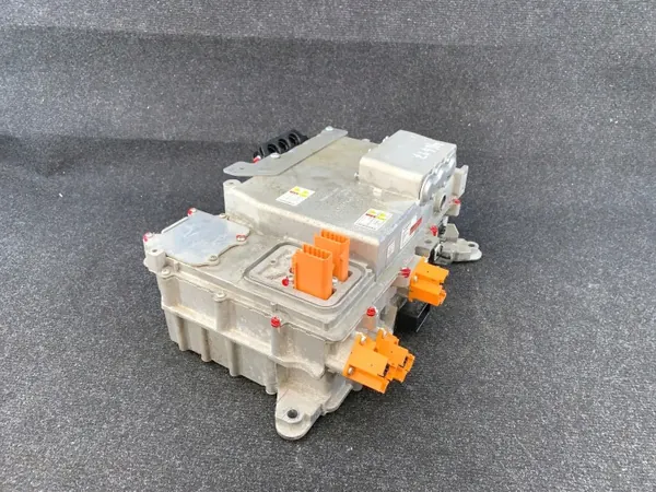 Inversor Polestar 2 OEM 32335134 - Usado image 6