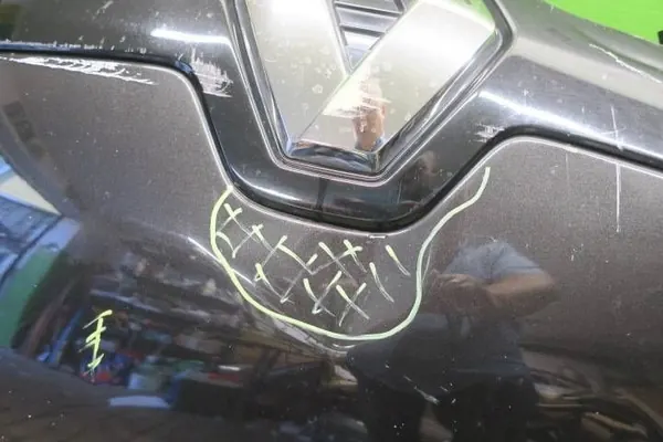 RENAULT TRAFIC III 2014- Motorhuv 651009669R image 5