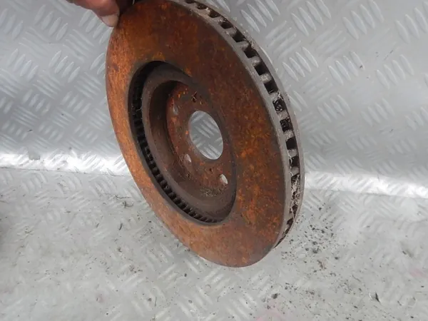Jeu de disque et plaquettes avant Toyota Prius III OEM TOYOTAPRIUSTARCZ image 5