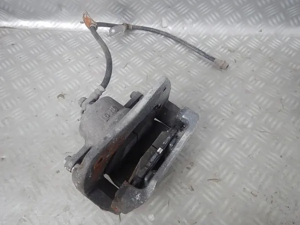Jeu de disque et plaquettes avant Toyota Prius III OEM TOYOTAPRIUSTARCZ image 8