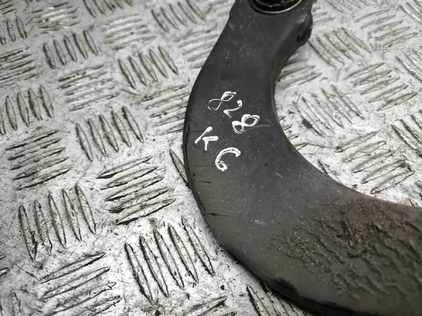 Volkswagen Golf VIII 2022 Braccio di Controllo Superiore Posteriore Sinistro image 2