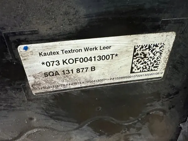 Tanque AdBlue usado OEM 5QA131877B para VW Touran III image 5
