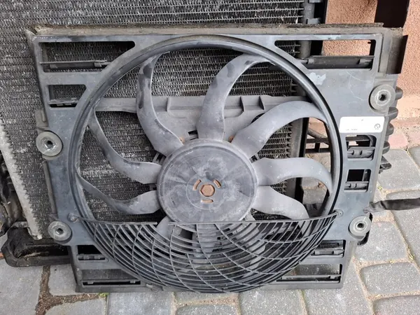 BMW 7 E38 730 Conjunto Climatización Radiador Ventilador 8380774 OE image 4