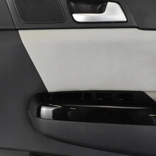 OEM 82361-F1000 Dörrklädsel Höger Fram Läder Kia image 3