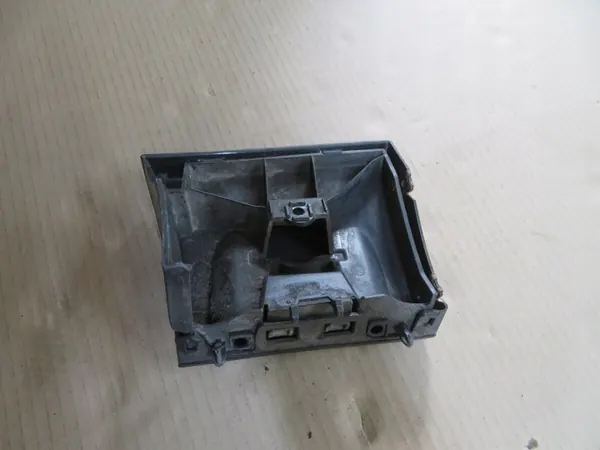 Volvo XC60 II Stänkskärm OEM 32216696 Höger image 7