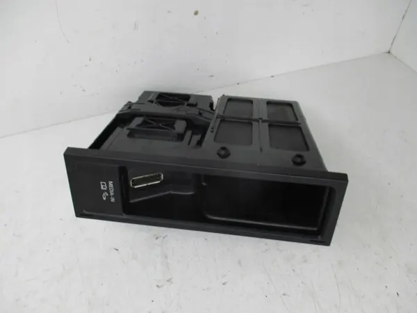 Interface Media Box VW Passat B7 OEM 5N0035342G/5N0035344F image 2