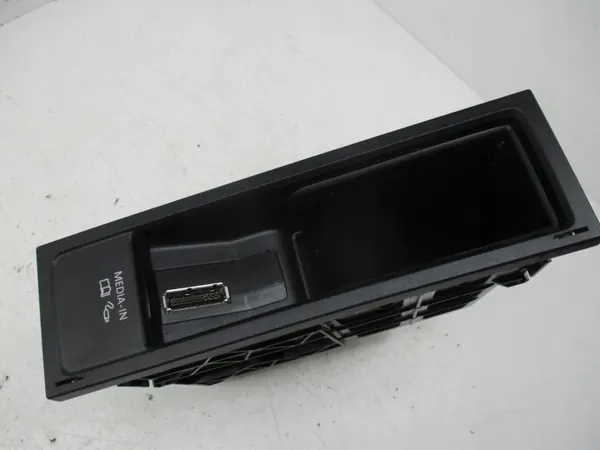 Interface Media Box VW Passat B7 OEM 5N0035342G/5N0035344F image 3