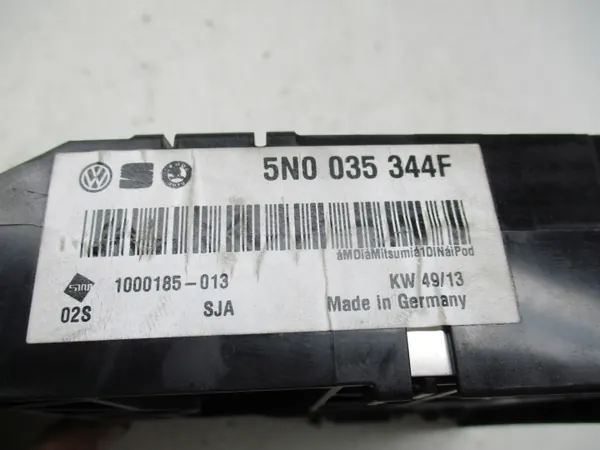 Interface Media Box VW Passat B7 OEM 5N0035342G/5N0035344F image 8