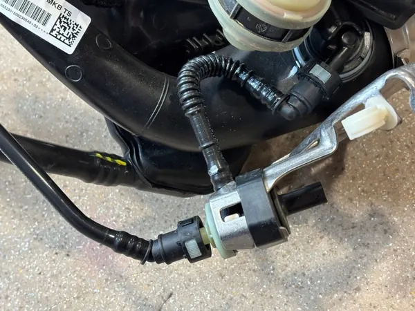 Brandstofvulpijp OEM A2544707101 Mercedes-Benz image 7